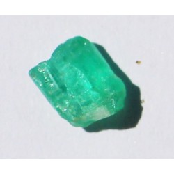0.95 CT 100% Natural  Rough Emerald Gemstone Afghanistan 295