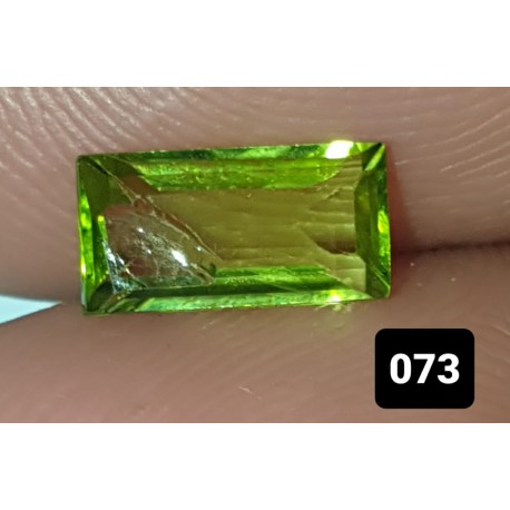 0.95 CT Green Peridot Gemstone Pakistan 0073