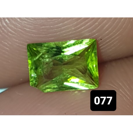 0.95 CT Green Peridot Gemstone Pakistan 0077