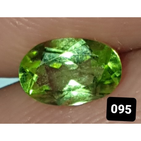 0.90 CT Green Peridot Gemstone Pakistan 0094