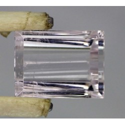 8.5 Carat 100% Natural Kunzite Gemstone Afghanistan Product No 0356