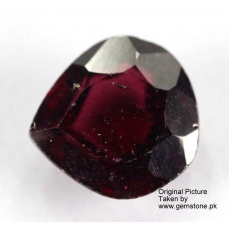 Garnet 2.0 CT Redish Gemstone Afghanistan 0083