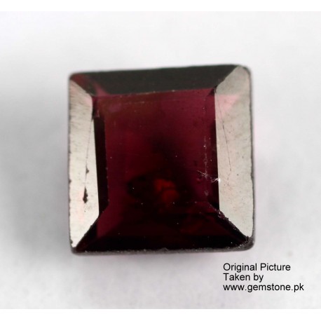 Garnet 2.0 CT Redish Gemstone Afghanistan 0138