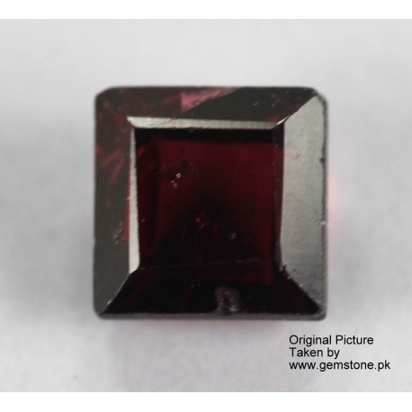 Garnet 2.0 CT Redish Gemstone Afghanistan 0139